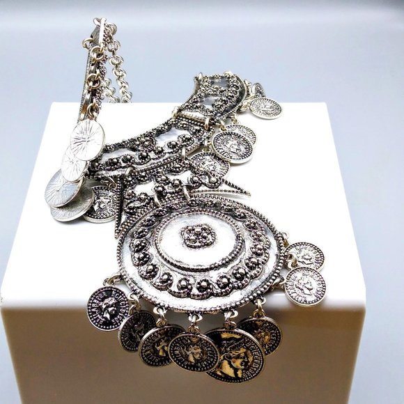 Vintage Dramatic Bib Statement Necklace, Tribal Medallion in Silver Tone - Picture 3 of 5